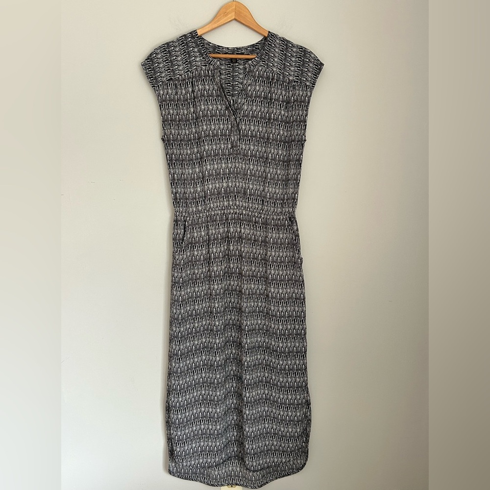 Dalia Black & White Abstract Print Midi Dress M